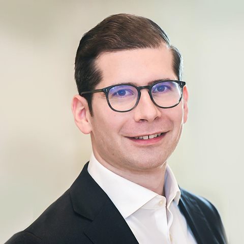 This is a profile image of Asin Tavakoli